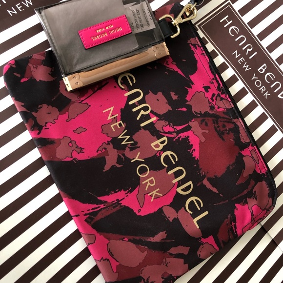 💕SOLD💕Henri bendel pouch - Picture 1 of 1